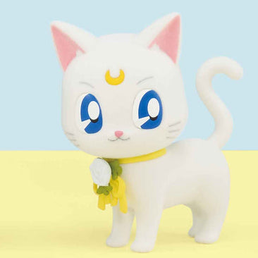 Sailor Moon Fluffy Puffy Artemis Figure