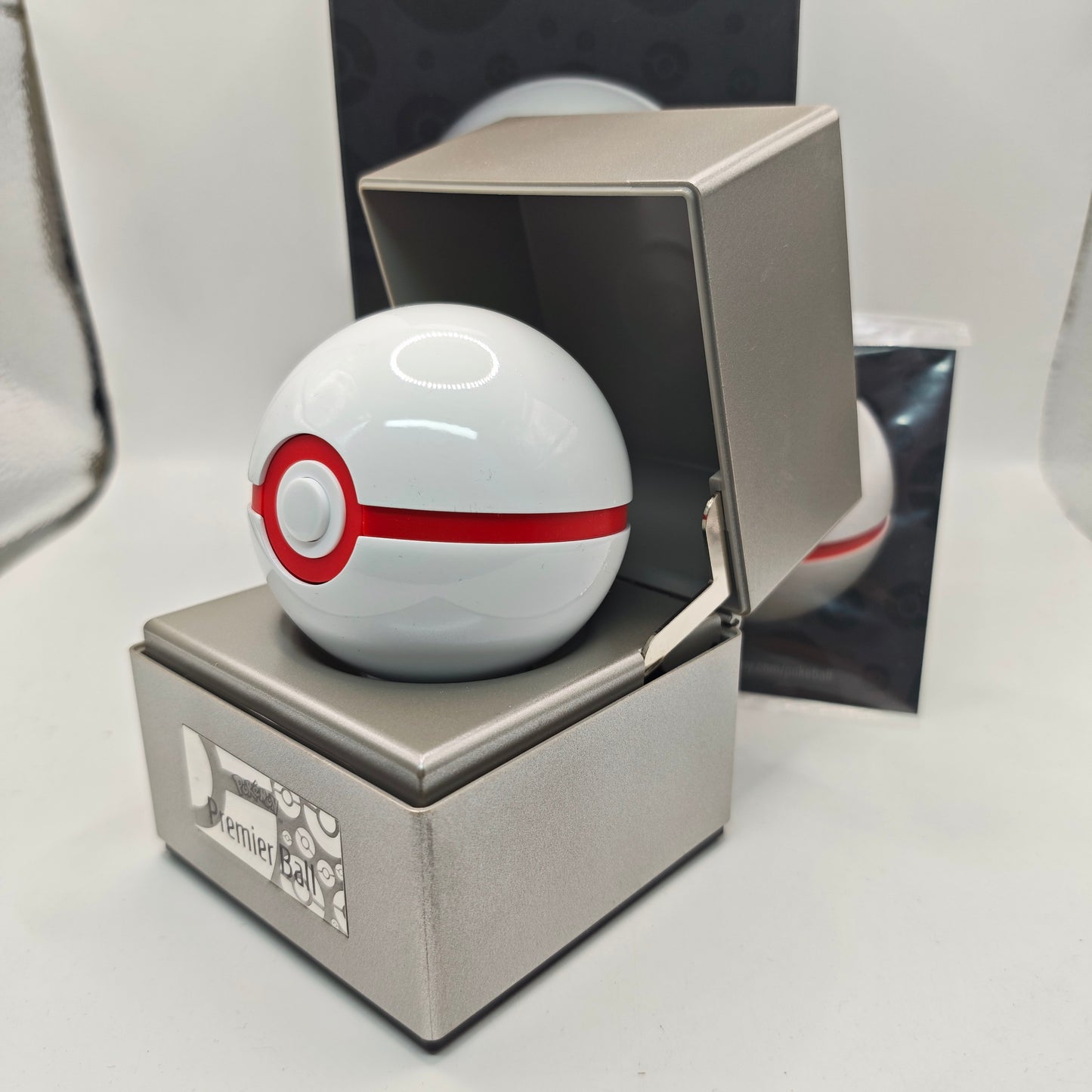 Pokémon Premier Ball Electronic Replica di The Wand Company