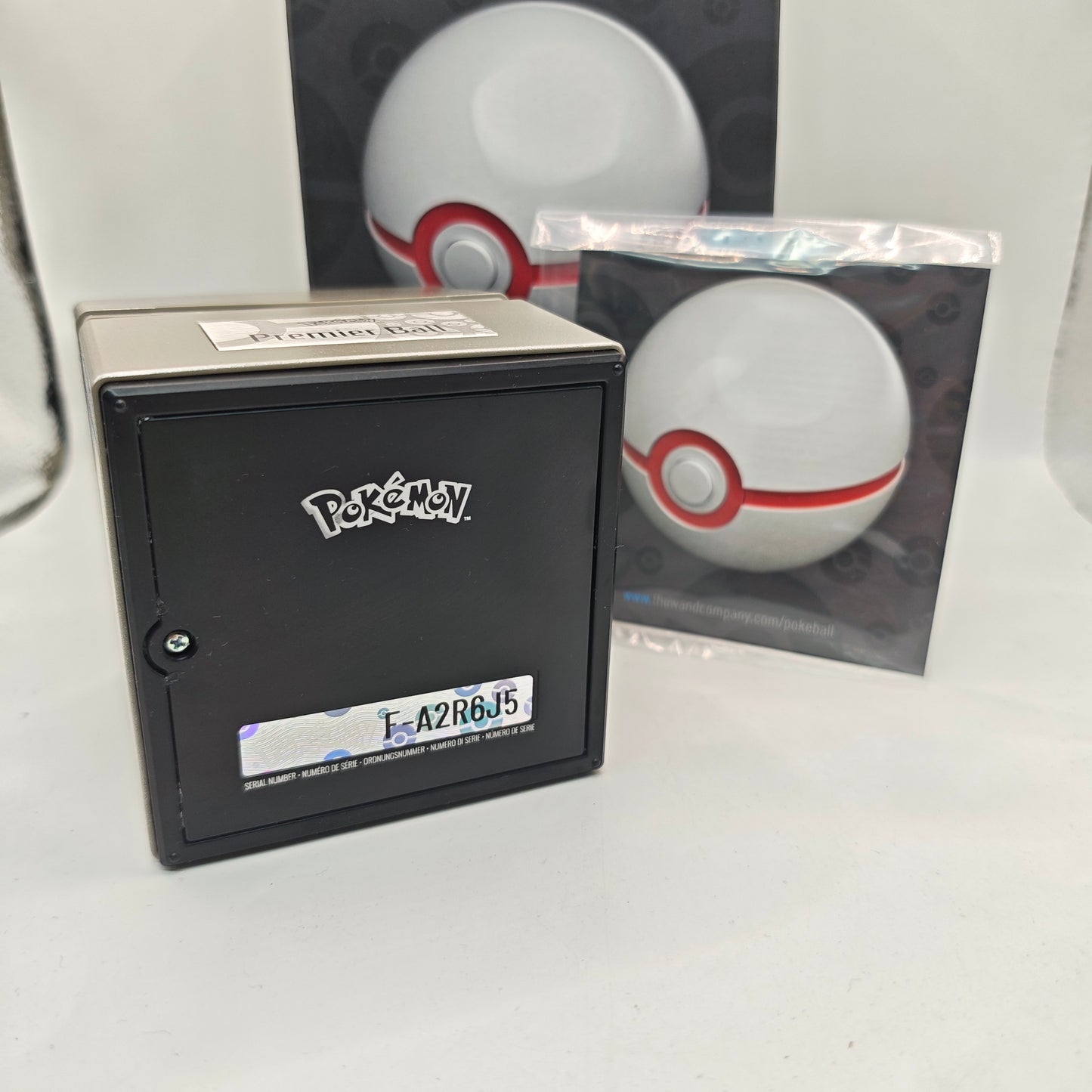 Pokémon Premier Ball Electronic Replica di The Wand Company