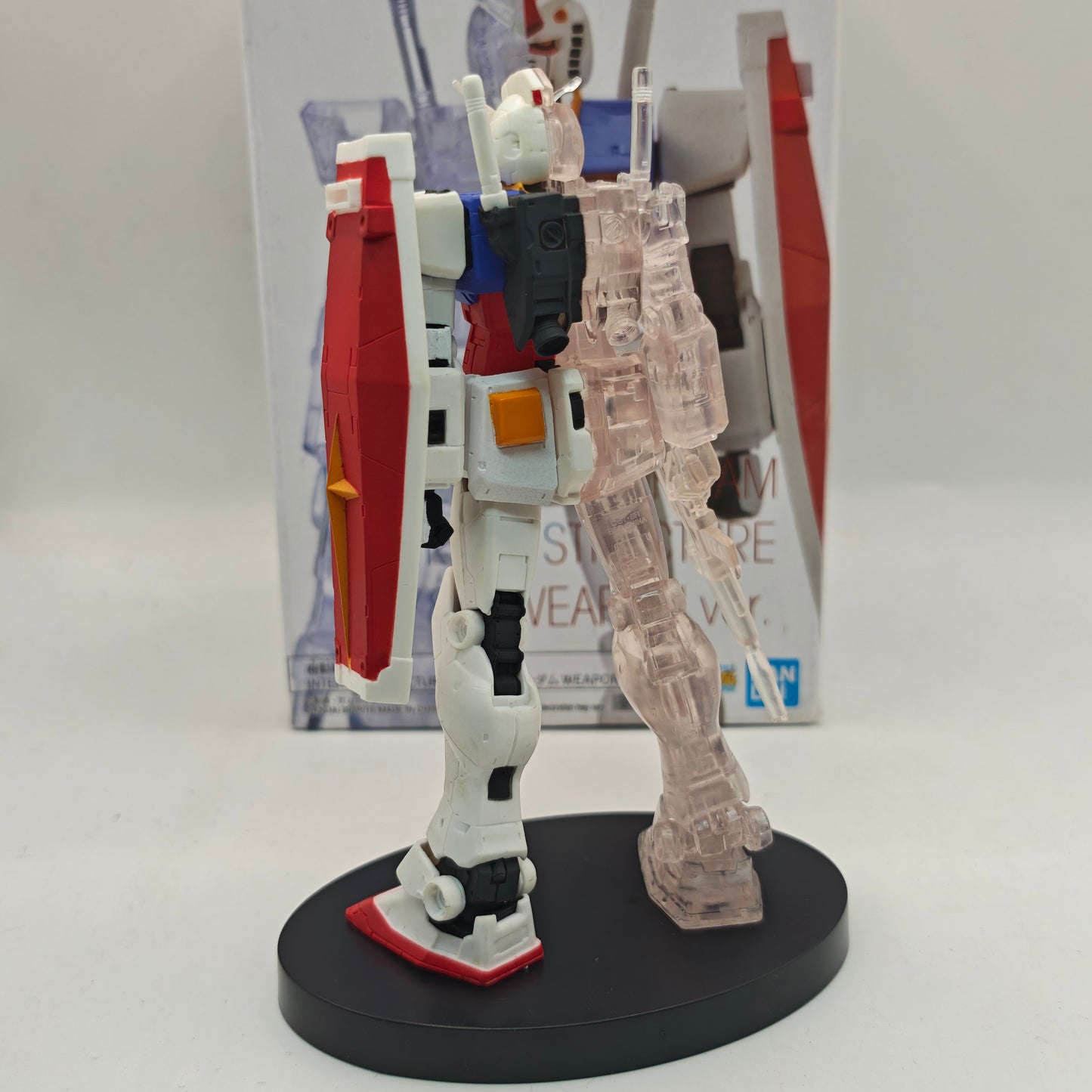 Mobile Suit Gundam INTERNAL STRUCTURE RX-78-2 Gundam WEAPON ver. Figure