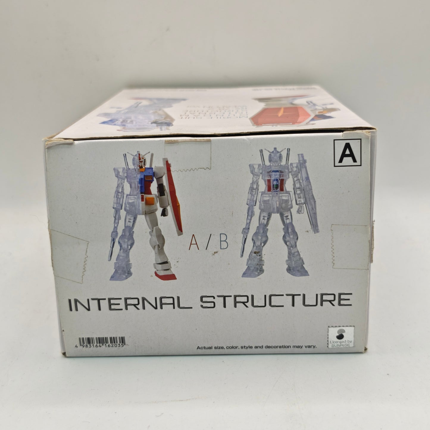 Mobile Suit Gundam INTERNAL STRUCTURE RX-78-2 Gundam WEAPON ver. Figure